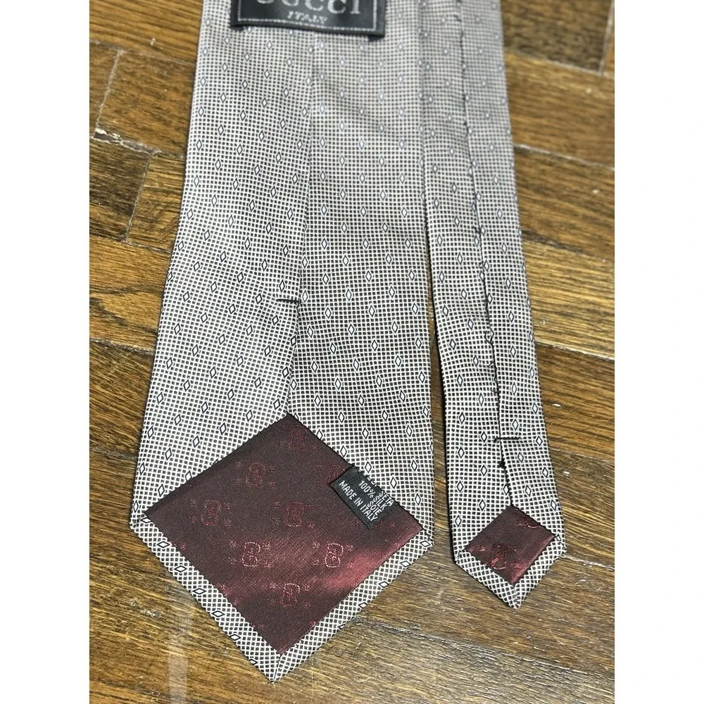 Gucci Mens Silk Tie Made In Italy Grey Diamond‎ Pattern